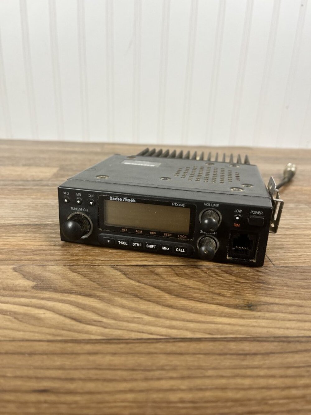 Radio Shack HTX-242-Meter Amateur VHF-FM Mobile Transceiver No Mic - Picture 9 of 9